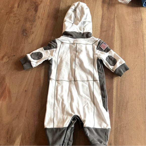 SpaceX Baby Astronaut Hoodie Bodysuit Costume Size 0-3 Months Gray and White - Picture 1 of 8